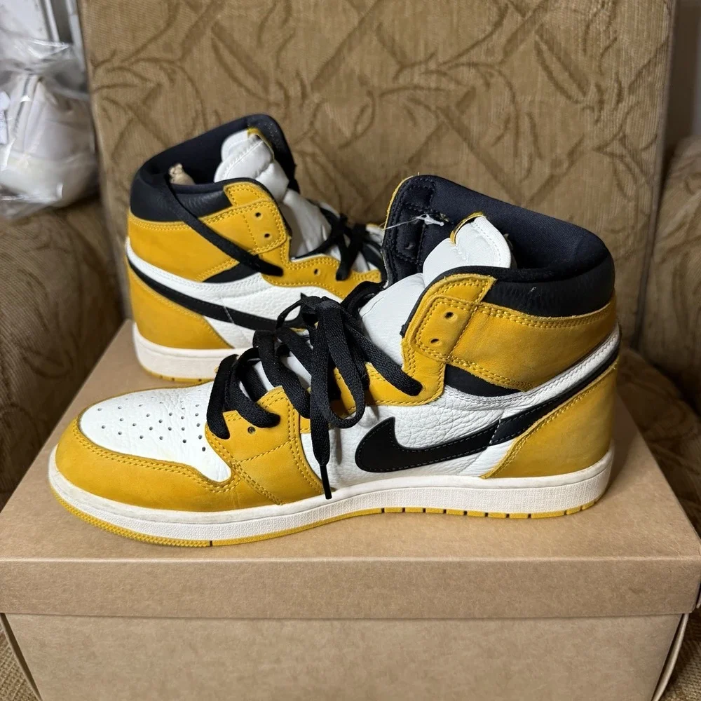Air Jordan One Retro High Og‎ Yellow Ochre Men's Size 11